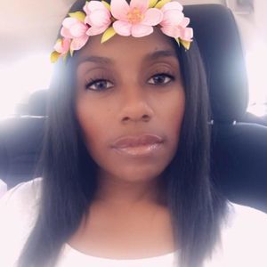 Meet your Posher, Leslie